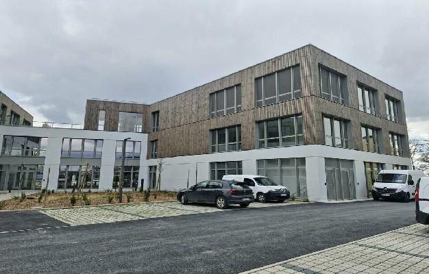BUREAUX  - 300m2 PACÉ