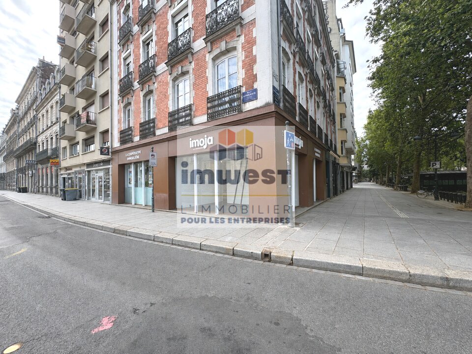 BUREAUX