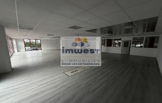 LOCAL COMMERCIAL  - 375m2 RENNES