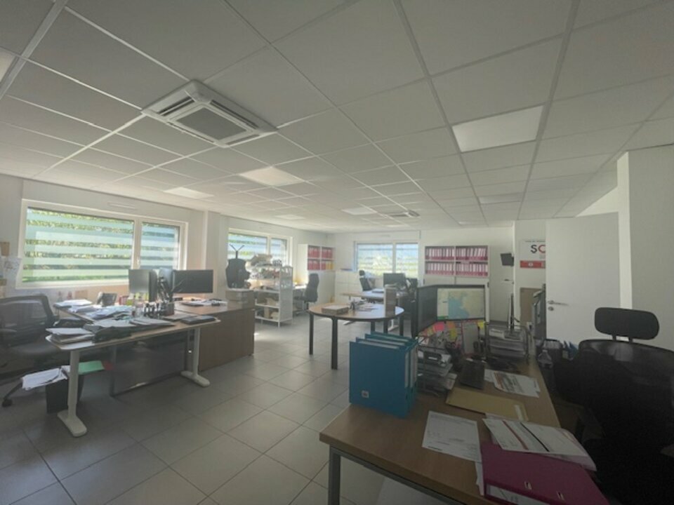 LOCAL D'ACTIVITE