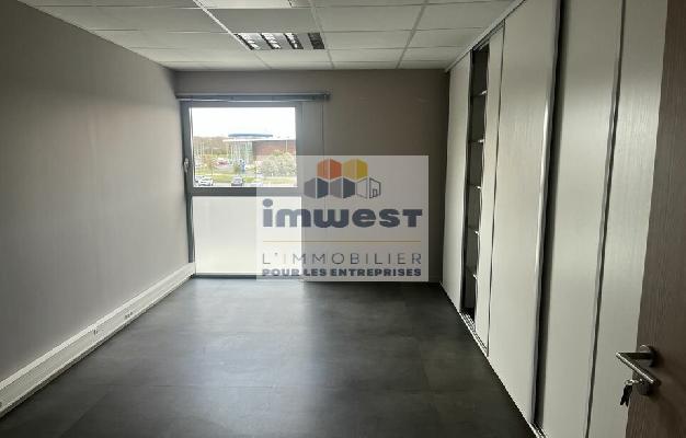 BUREAUX  - 102m2 VERN SUR SEICHE