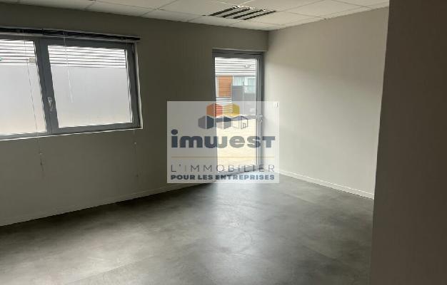 BUREAUX  - 102m2 VERN SUR SEICHE
