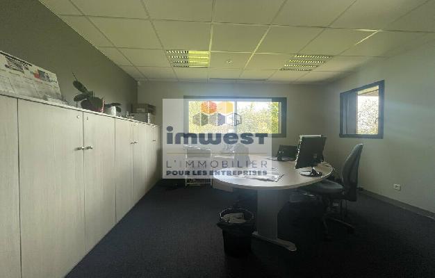 LOCAL D'ACTIVITE  - 710m2 VEZIN-LE-COQUET