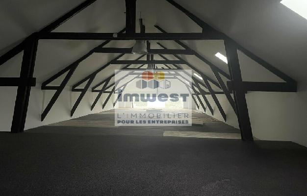 LOCAL D'ACTIVITE  - 440m2 MONTGERMONT