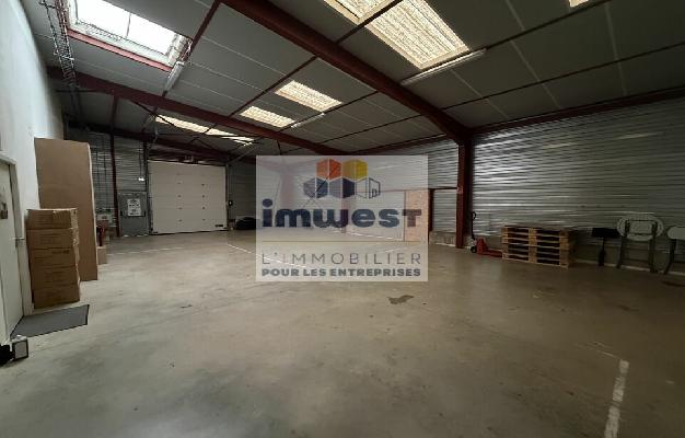 LOCAL D'ACTIVITE  - 464.5m2 LA CHAPELLE-DES-FOUGERETZ