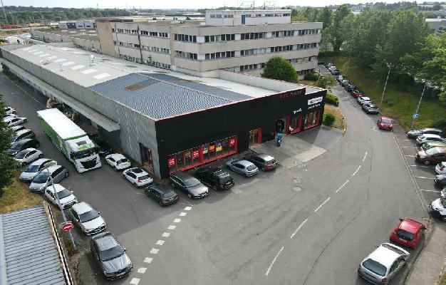 LOCAL COMMERCIAL
